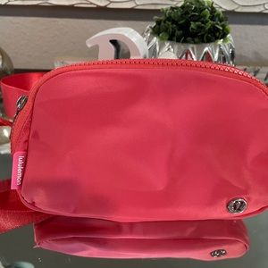 Lululemon belt bag, pale raspberry